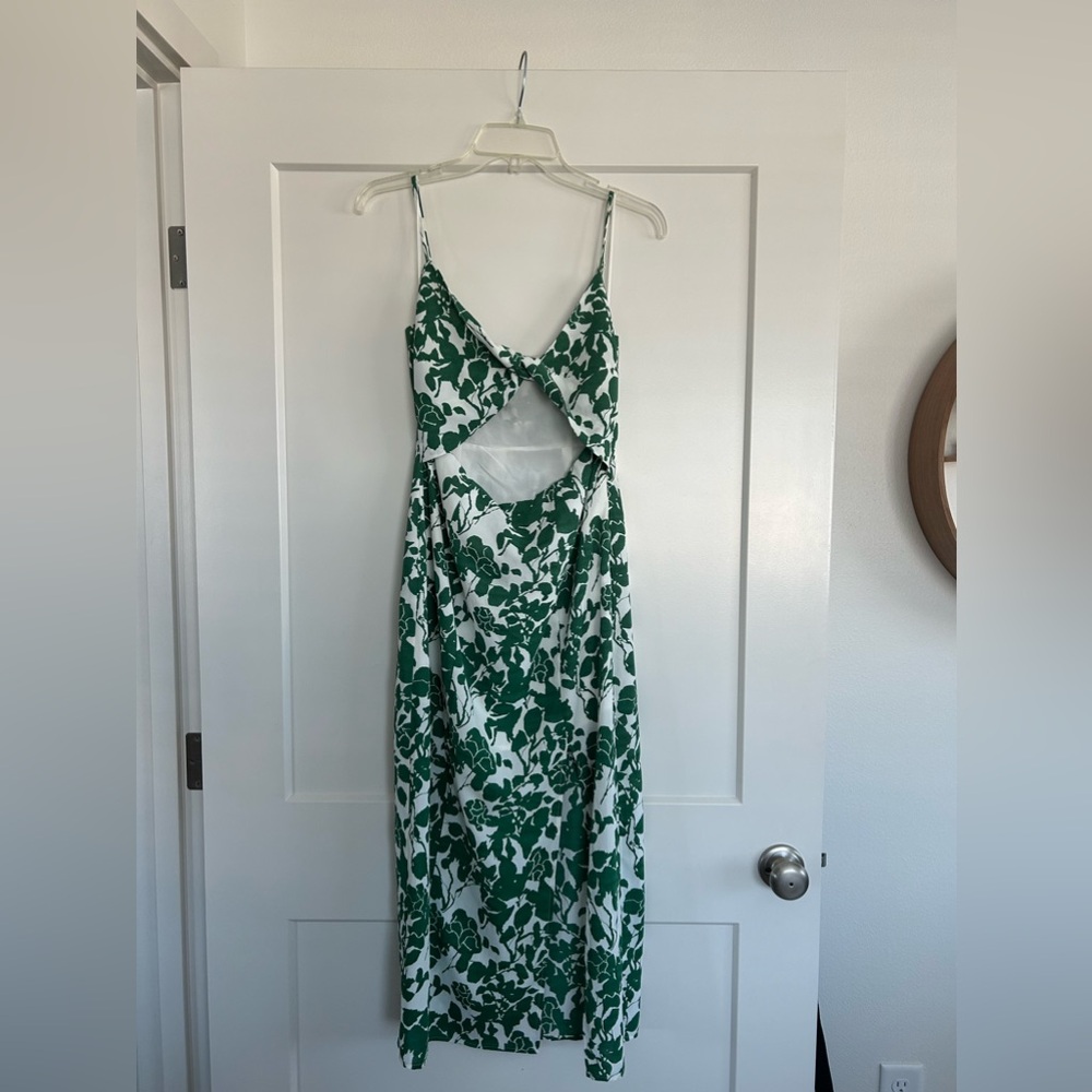 Dress with center cutout size small, worn once perfect condition